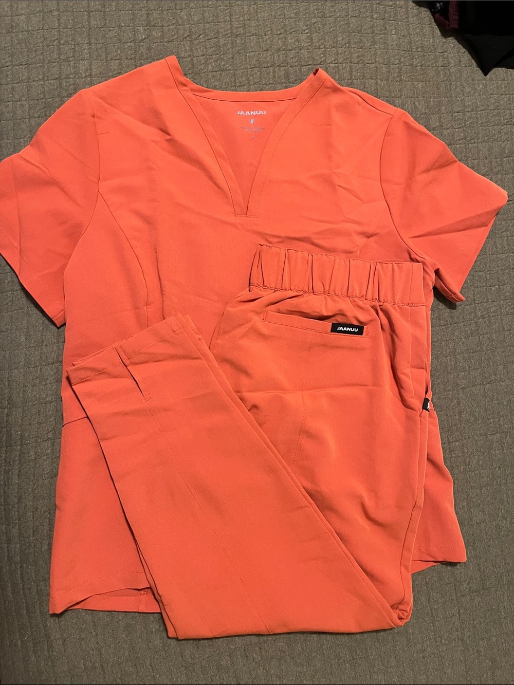 Jaanuu Terra Color V-Neck Scrub Top and Elastic Waist Pants